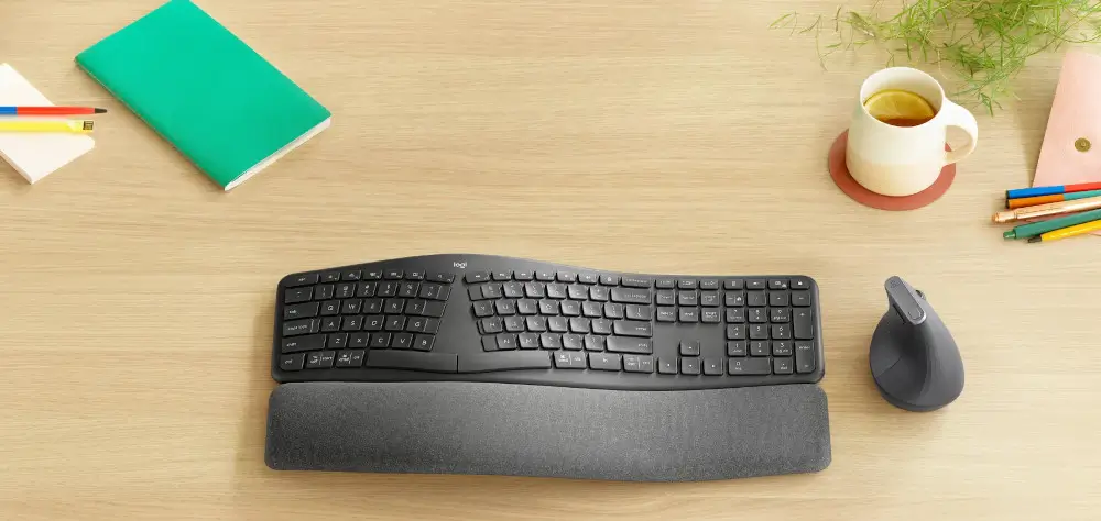 מקלדת ארגונומית אלחוטית דגם ERGO K860 מבית Logitech,