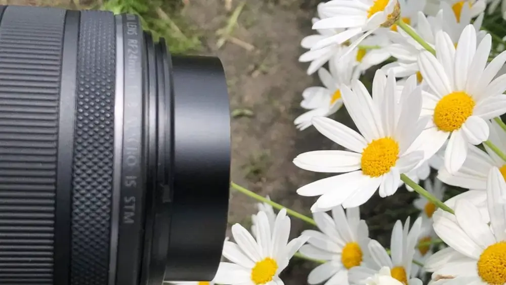 עדשה למצלמה RF 24MM F1.8 Macro IS - שליטה בקצות האצבעות