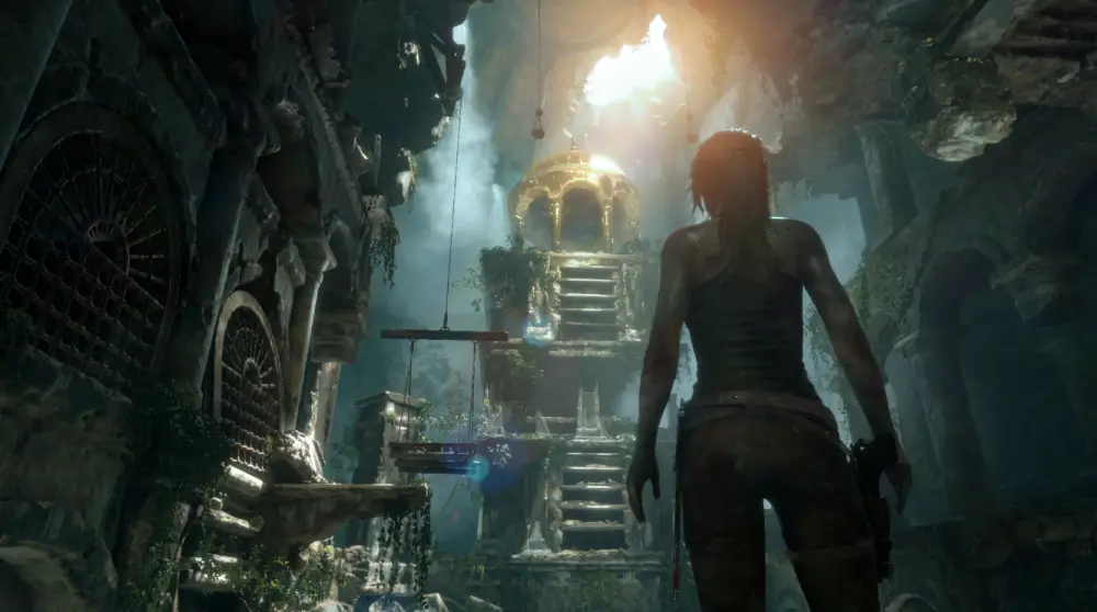 Rise Of The Tomb Raider: 20 Year Celebration תמונה מהמשחק לארה מביטה אל  מדרגות גבוהות