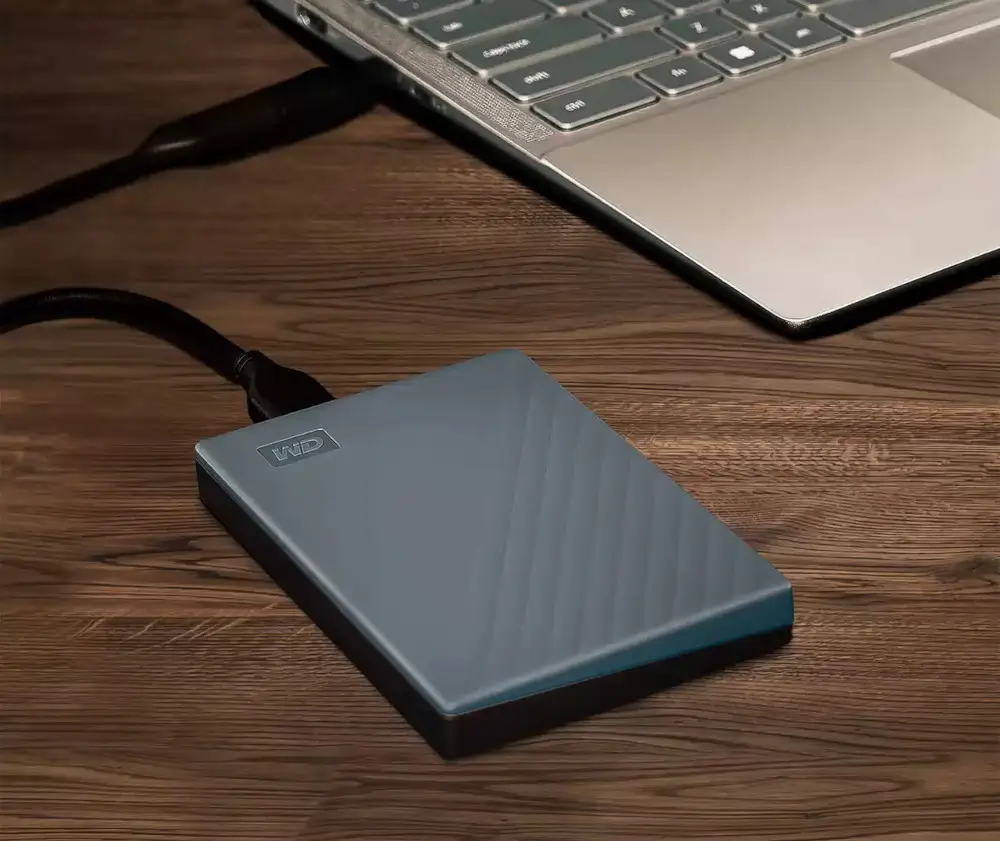 כונן קשיח חיצוני דגם My Passport 2TB USB-C מבית Western Digital